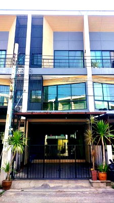 Townhouses for sale : 📌 For Sell Town house NALIN GRAND AVENUE WONGWAEN-RAMA 9 3-story 3 bedroom 4 bathroom