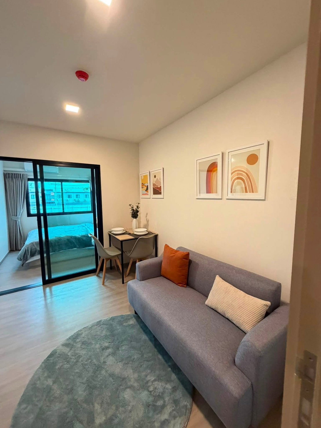🏡ให้เช่า 6,500/เดือน คอนโด มี นวนคร  📍 หลังตลาดโรงเกลือ สัญญา 2 ปี ชั้น 1 ตึก G มีเครื่องซักผ้า ห้องใหม่ ทักไลน์ @802dkhwu ตอบเร็ว