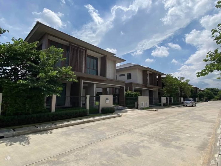 ให้เช่าบ้านเดี่ยว บุราสิริ กรุงเทพกรีฑา 4 ห้องนอน Fully Furnished ใกล้ Brighton College และ Wellington College