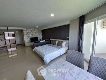 53 Sqm 1-BR Condo At Grand View Condo, Baan Amphur (ID 3223213)
