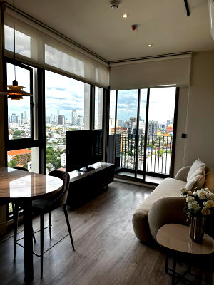 คอนโดให้เช่า : ให้เช่า Rhythm Ekkamai Estate ราคา 43,000 บาท [MKr260852]