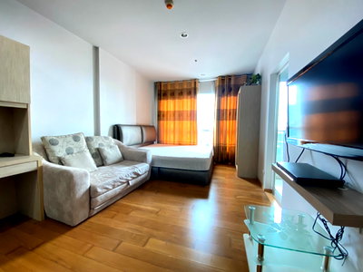Condos for rent : Hive Sathorn-taksin condo for rent