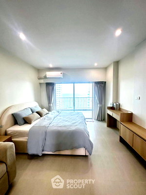 ขายคอนโด : ขายคอนโด 1 ห้องนอน ชั้น 15 ขนาด 43 ตร.ม. Wongamat Garden Beach Condominium (ID 3227697)