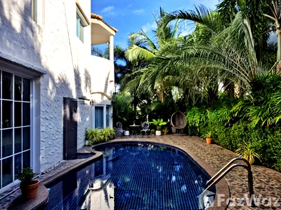 Houses for rent Ra Wai Beach Phuket : 3BR Mediterranean Private Pool Villa Rawai,Nai Harn 6697483