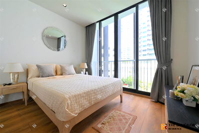Condos for sale : Park 24 Best Location Condo for City Dwellers