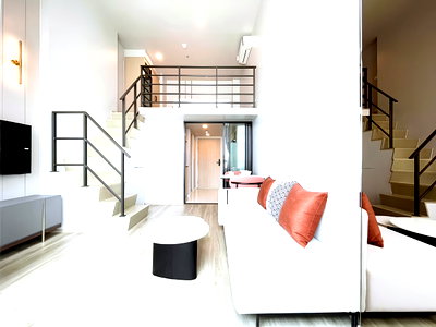 Condos for rent : Culture Thonglor releases a duplex room with high ceilings, complete with a relaxing corner and work area. Ready to move in