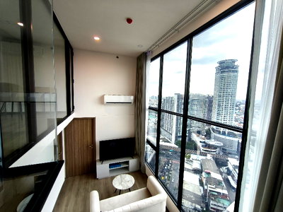 คอนโดให้เช่า : Brand New 1 Bed plus Duplex with private home office & closed kitchen 