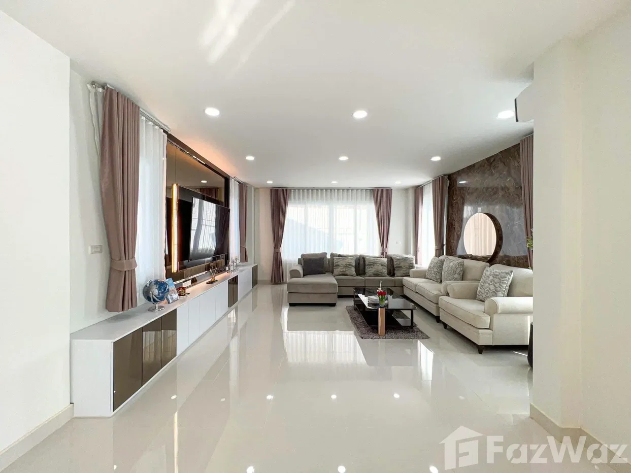 รูป วิลล่าให้เช่า 5 ห้องนอน ในโครงการ เลคไซด์ คอร์ท 3 1920437 - รูปที่ 12/61