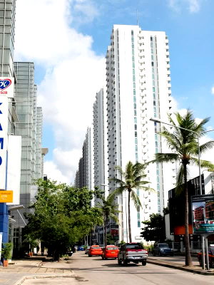 Condos for sale : Corner Condo 52 sq.m. muang thong near MRT