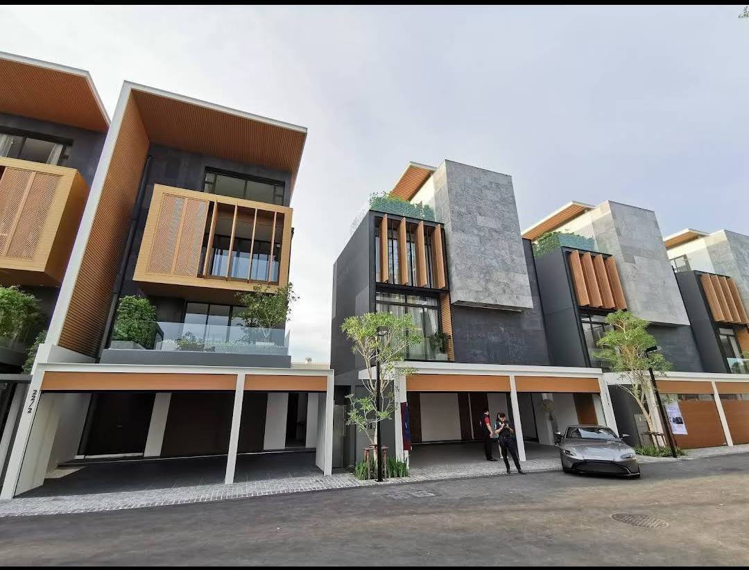 รูป ให้เช่า 4 ห้องนอน 580 ตร.ม พร้อมเข้าอยู่ -- โทรด่วน 094-641-5974 - รูปที่ 30/47