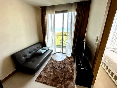 Condos for sale : 1 Bedroom Condo for Sale The Riviera Jomtien Sea View