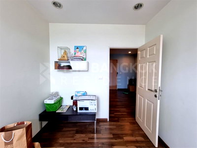 Condos for sale : Chewathai Ratchaprarop  Condo in High-potential, Central City Location