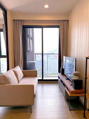 Condos for sale : For Sale: Keen Centre Condo: 1 bedroom, 35 sq m, 11th floor: near Robinson Department Store. Beautiful room, ready to move in.