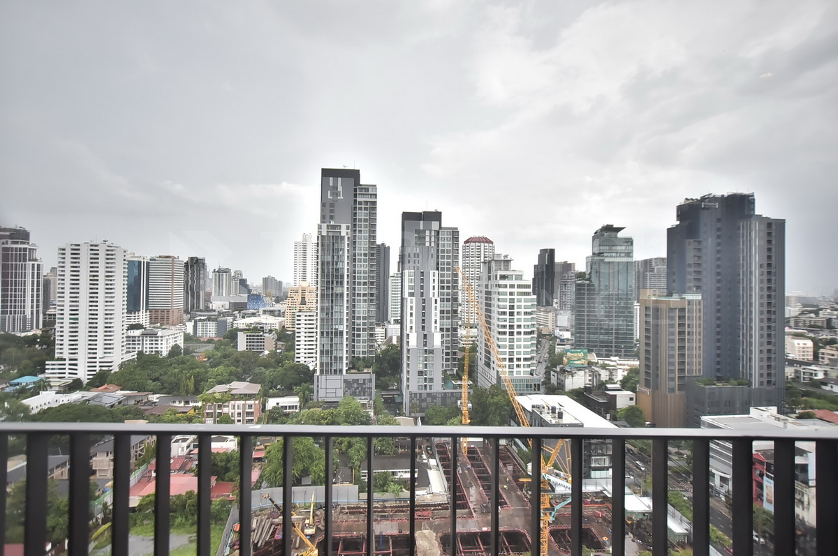 รูป เอชคิว บาย แสนสิริ  คอนโดทำเลดีที่สุดสำหรับคนเมือง - รูปที่ 3/10