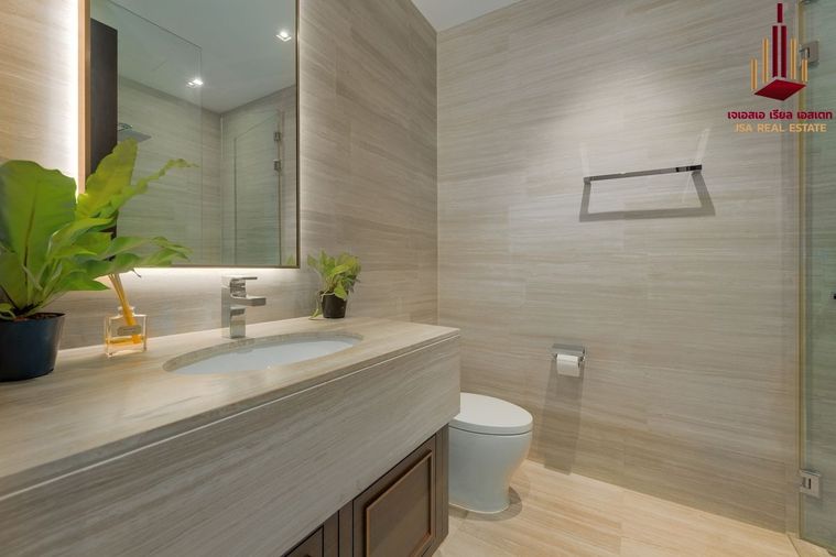 3-bed condo for rent, 164 sqm, The Diplomat 39