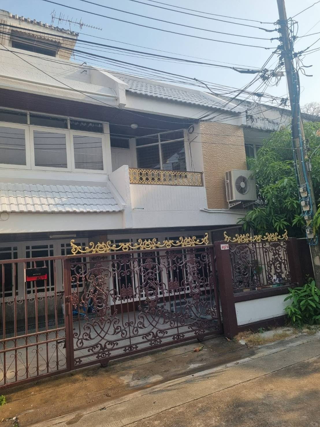 HR3788ให้เช่าทาวน์เฮาส์ 3 ชั้น หลังใหญ่ เอกมัย 12 (ซอยเจริญชัย) ทำเลทองทองหล่อ-เอกมัย 350 ตร.ม. 4 ห้องนอน เฟอร์ครบ จดบริษัท/ออฟฟิศได้