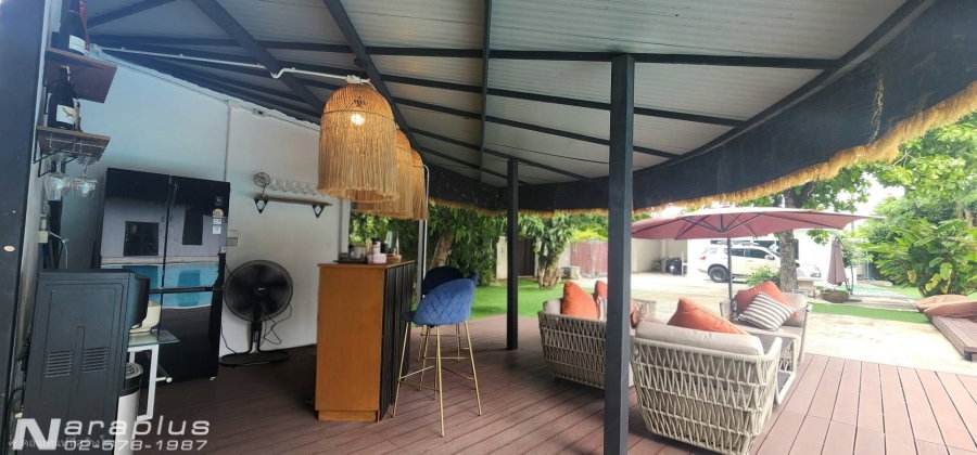 รูป 69080440 : ขายบ้านเดี่ยว 2 ชั้น สไตล์ยุโรปโมเดิร์น พร้อมสระว่ายน้ำ บนที่ดินขนาด 475 ตรว. ถนนศรีนครินทร์ 45 กรุงเทพ เรียบหรู ดูดี - รูปที่ 6/25
