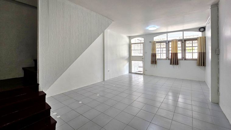 2-bed townhouse for rent, 150 sqm, 18 sq wah, Wang Thonglang