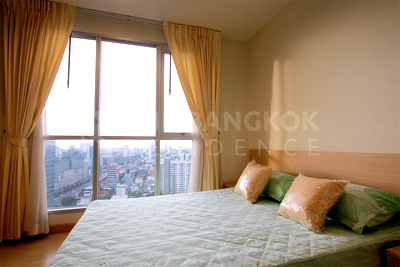 Condos for sale : RHYTHM Ratchada near MRT Ratchadaphisek Station Easy Travel, Fully Utilized Space