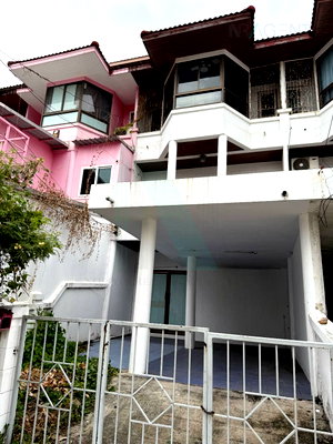 Townhouses for sale Bangkok : For Sell Town house SRIWARA TOWN IN TOWN 4-story 5 bedroom 4 bathroom