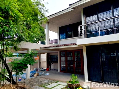 Houses for rent Bangkok : 3 Bedroom House for rent in Hua Mak, Bangkok  6041664
