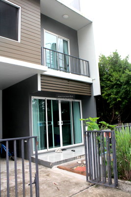 Townhouses for rent Khlong Sam Wa : For Rent Townhouse/Townhome  , The Colors Wongwaen - Ramintra 2 , Bang Chan , Khlong Sam Wa , Bangkok , CX-149812 ✅ Live chat with us ADD LINE @connexproperty ✅