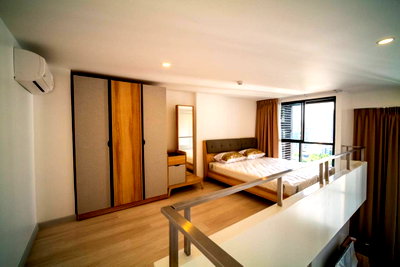 คอนโดให้เช่า : Knightsbridge Prime Sathorn【𝐑𝐄𝐍𝐓】🔥ฟิลบ้านสองชั้นสเปซกว้าง ห้องนอน upstairs เป็นสัดส่วน Mood ผ่อนคลาย 🔥 ติดต่อไลน์ไอดี: @hacondo