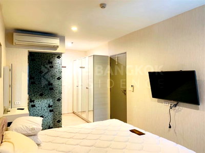 Condos for sale : Life Ratchadapisek Move-in Ready, Just Bring Your Bags near MRT Huai Khwang Station