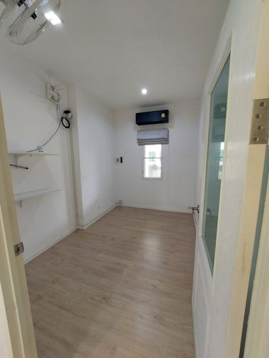 4-bed house for rent, 332 sqm, 91 sq wah, LADDAROM Wongwaen - Ramintra