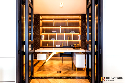 Condos for sale : Domus 16,18 near BTS Asok The Privilege of Luxury in an Economic Hub Location