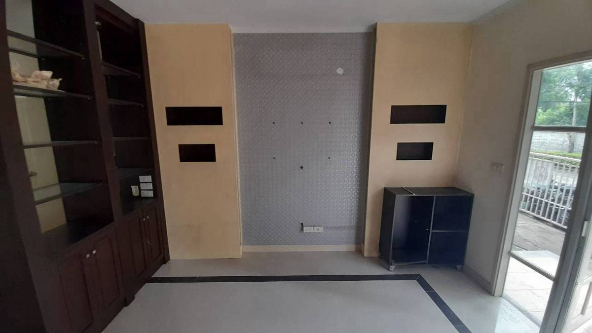 picture HOME 54 Sq.w. Min Buri Bangkok for 5.2M - 12/14
