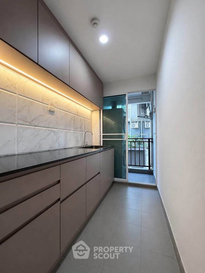 รูป ใกล้ BTS ตลาดพลู เพียง 200 ม. คอนโด 2 ห้องนอน Regent Orchid Talad Plu (ID 3230824) - รูปที่ 2/10