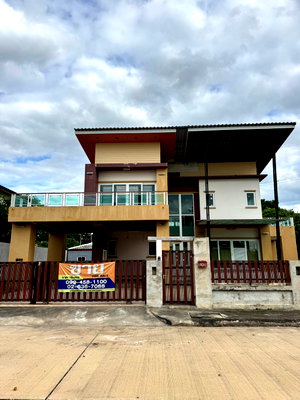 Houses for sale Pathumthani : 🏡 Spacious 5-Bed Family Home in The Lagoon Lakeside Estate — Pathum Thani