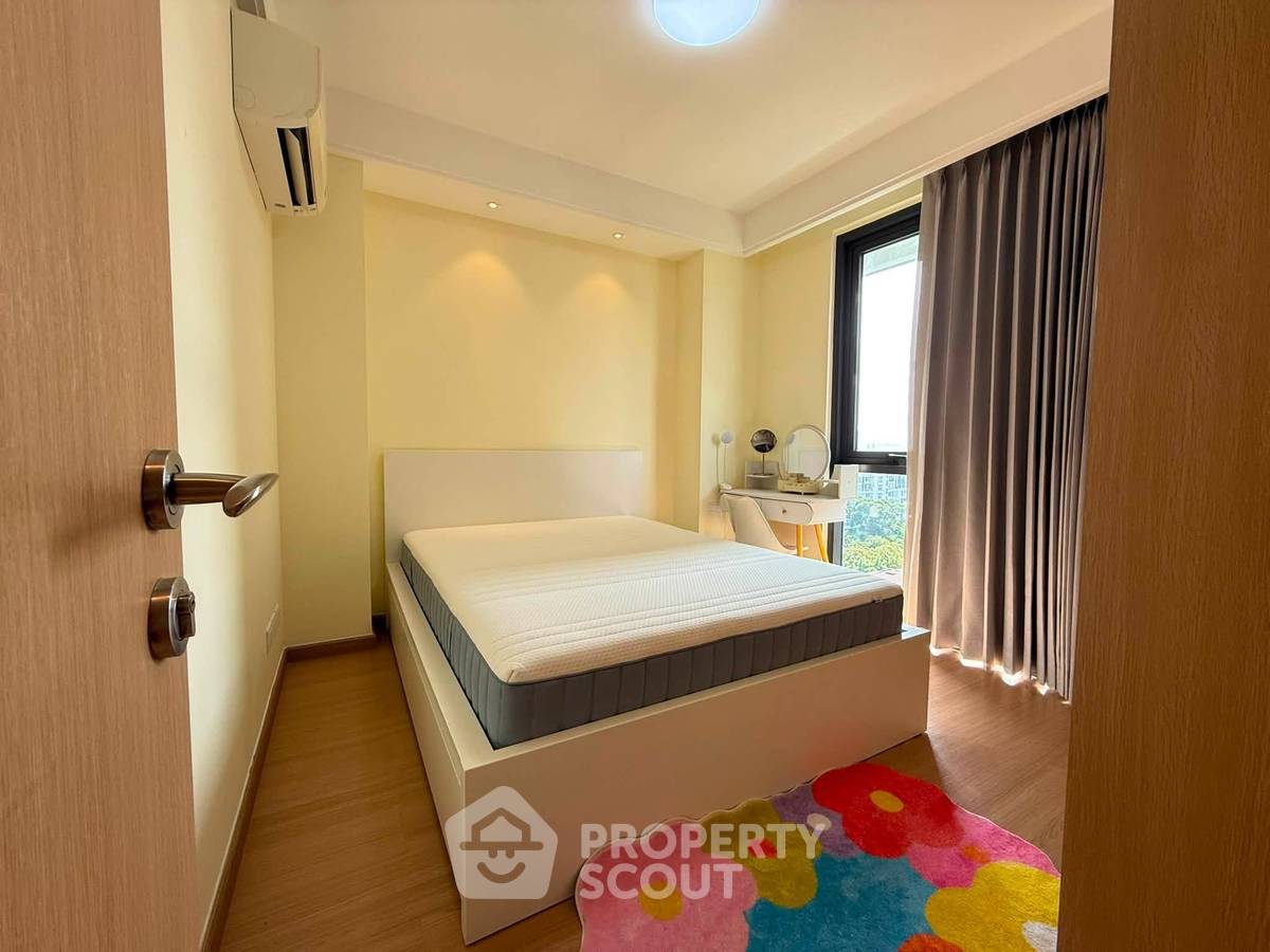 รูป คอนโด 1 ห้องนอน ขนาด 40 ตร.ม. Regal Sathon-Naradhiwas สาทร (ID 3228174) - รูปที่ 1/7