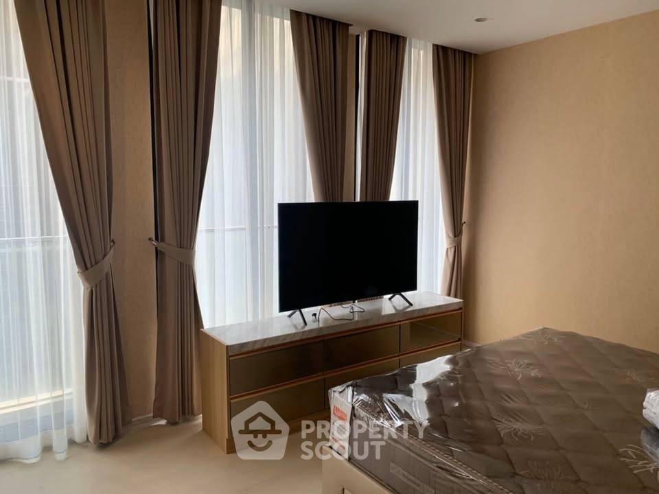 รูป ใกล้ BTS เพลินจิต 100 เมตร คอนโด 2 ห้องนอน Noble Ploenchit (ID 2866551) - รูปที่ 2/15