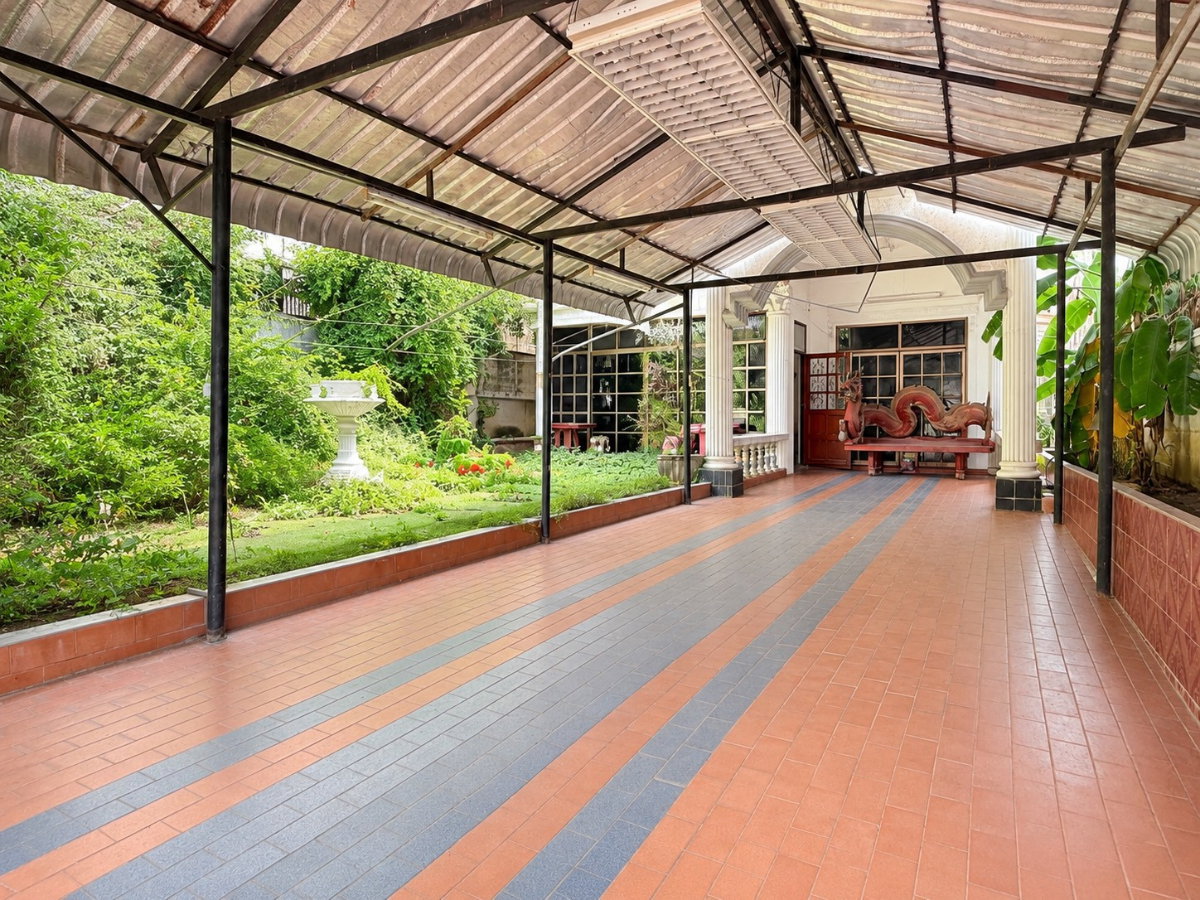 รูป ขายที่ดินราคถูกมากพร้อมบ้านเดี่ยว2ชั้น พท.100 ตร.ว. ซ.สิรินธร5 หลังตั้งฮั้วเส็ง บางบำหรุ เขตบางพลัด กทม. - รูปที่ 3/10