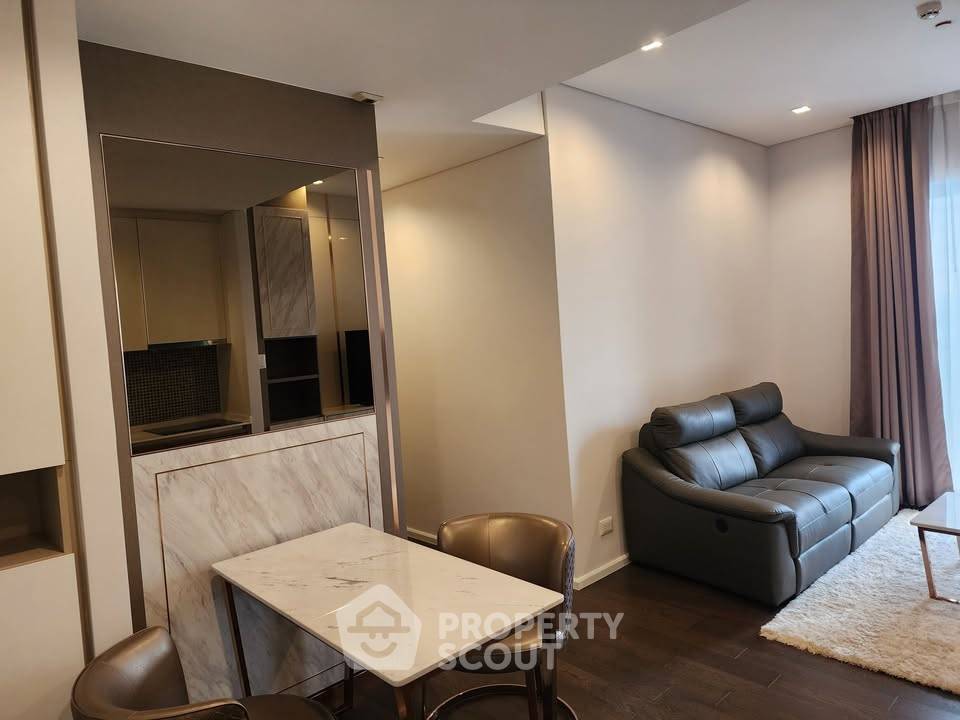 picture 29th-Floor 2-BR The Saint Residences, 100m To MRT Phahon Yothin (ID 2914519) - 5/17