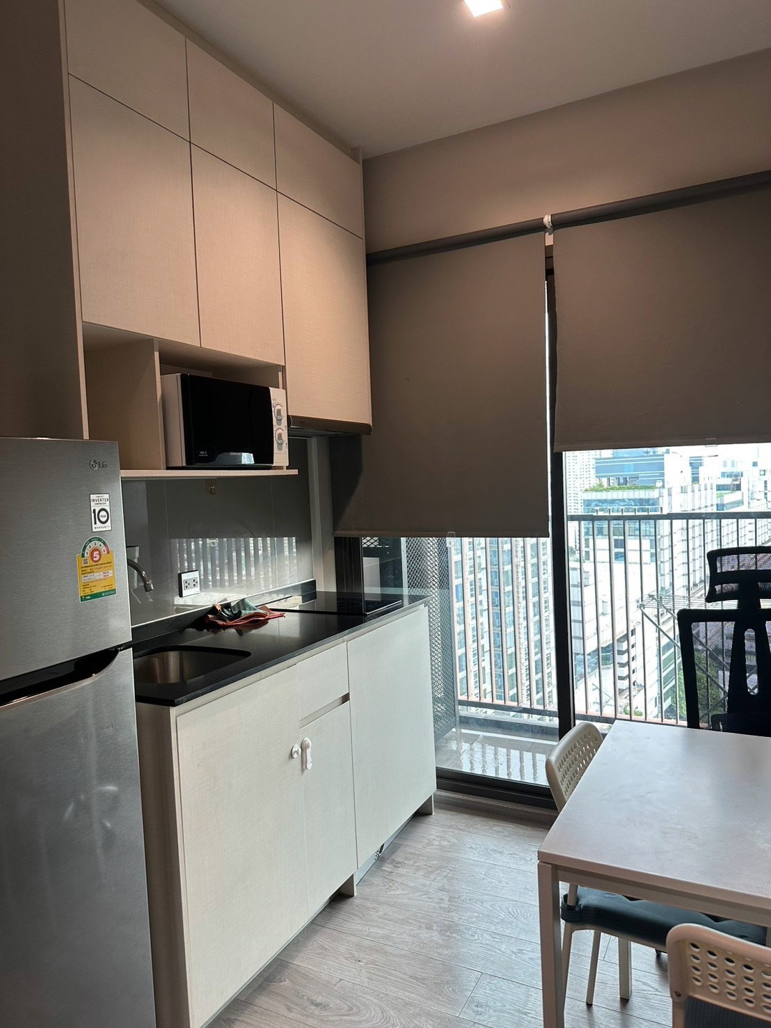 Shock price for rent at Whizdom Avenue ladprao