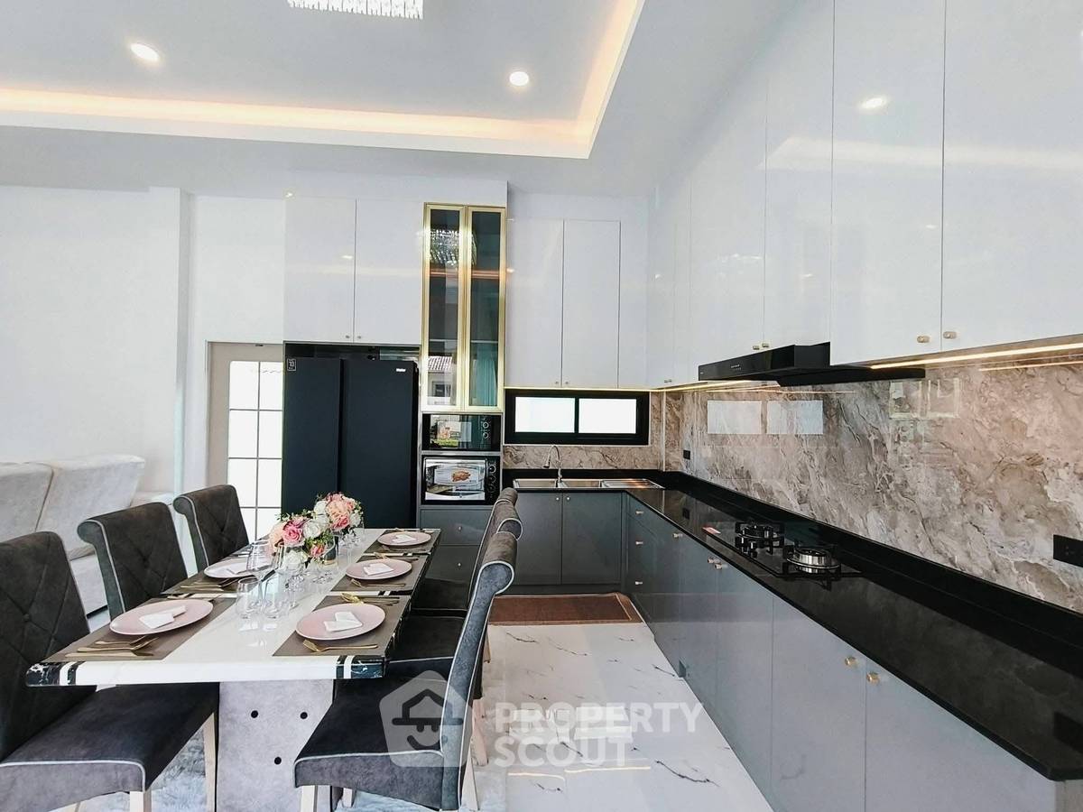 รูป ขายบ้านเดี่ยว 4 ห้องนอน ขนาด 492 ตร.ม. พัทยาตะวันออก (ID 3232150) - รูปที่ 4/12