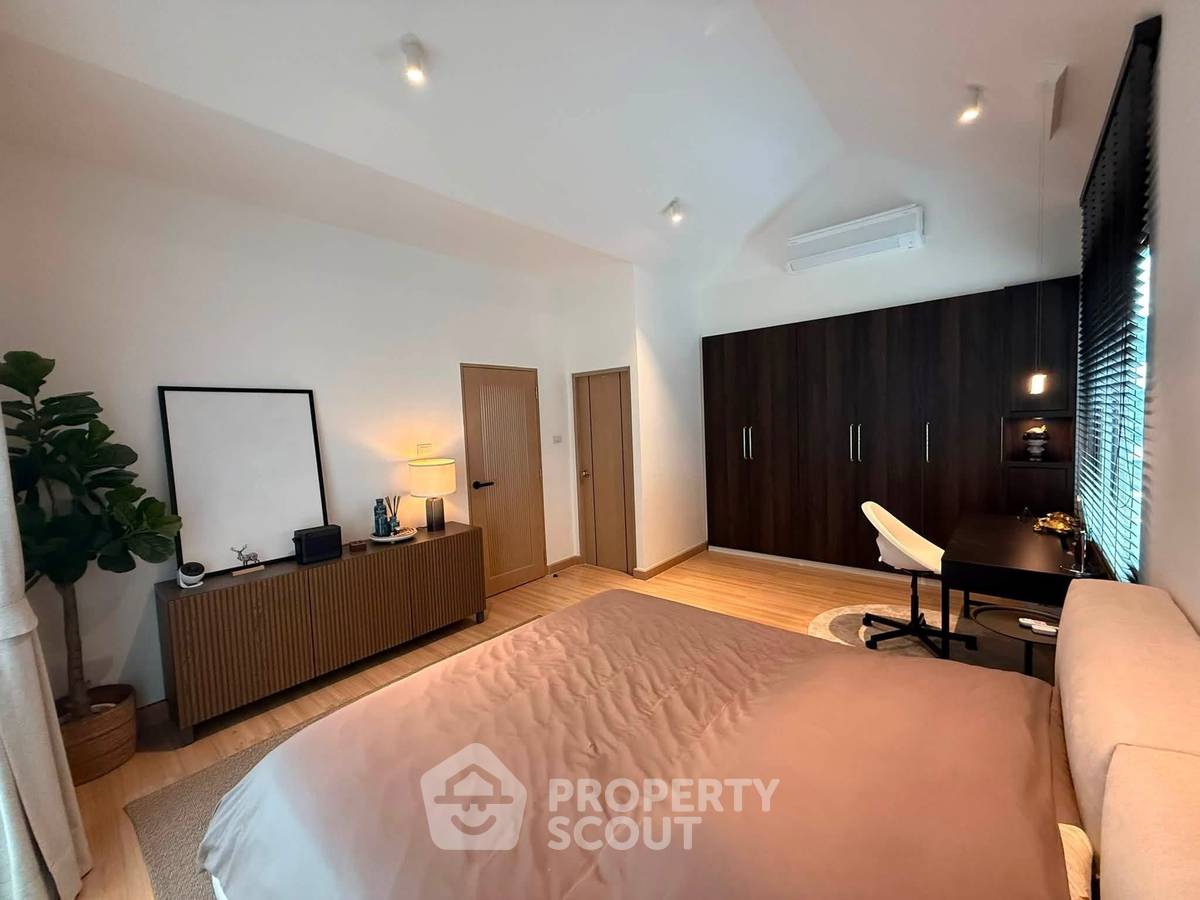 รูป บ้าน 4 ห้องนอน ขนาด 1,600 ตร.ม. Engel Haus Rongpo-Motorway 7 (ID 3228823) - รูปที่ 2/31