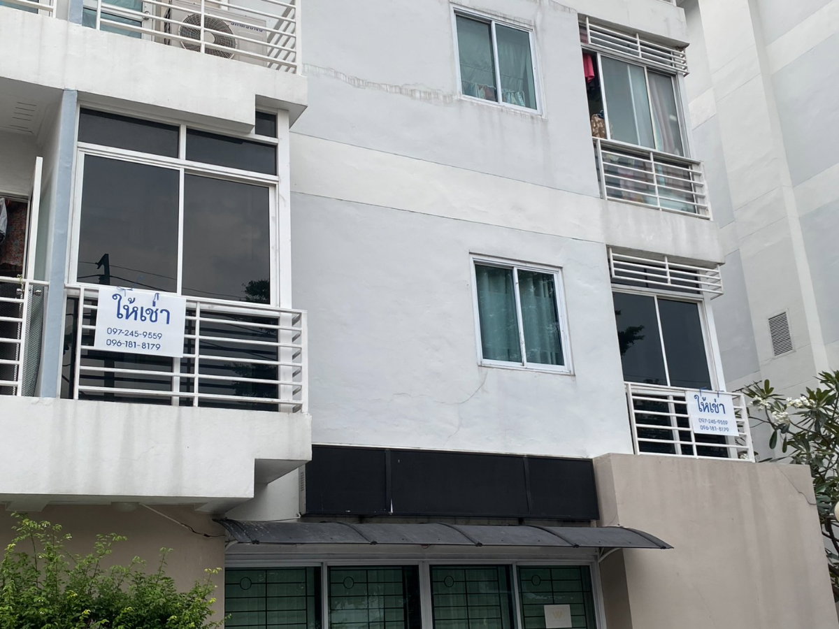 รูป คอนโดย่านโชคชัย4 JW Suite ห้องมุม 2ระเบียง - รูปที่ 9/12