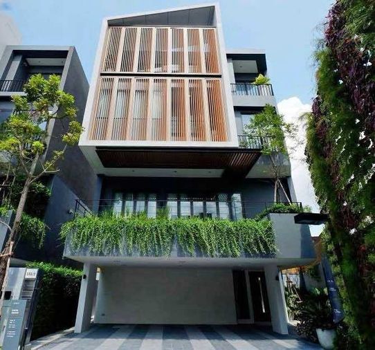 ให้เช่าบ้านเดี่ยว 4 ห้องนอน 500 ตร.ม. 51 ตร.ว. อาณา เอกมัย