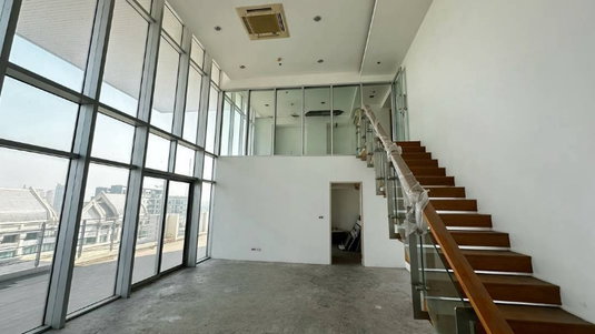 ขาย Penthouse โครงการ My Resort Bangkok
อโศก–เพชรบุรี ใจกลาง CBD กรุงเทพฯ ชั้น 27 194 ตร.ม.