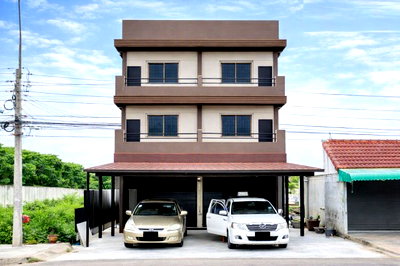 Shophouses for rent The Paseo Park Kanchanaphisek : 4bed 6 bath near BangChuekNang School 800m.  Phran Nok Soi2 BangWaek register company. Twin building
