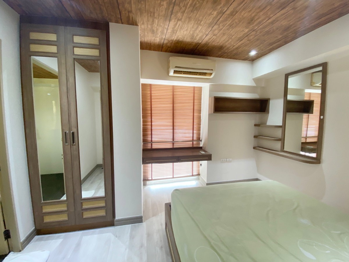 รูป 🔥 ขายด่วนถูกสุดๆ! คอนโดใจกลางอโศก–เพชรบุรี My Resort Bangkok  พร้อมเฟอร์นิเจอร์และเครื่องใช้ไฟฟ้าครบ หิ้วกระเป๋าเข้าอยู่ได้เลย 🏙️✨ - รูปที่ 3/11