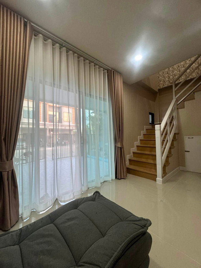 รูป 🏡✨ ให้เช่าทาวน์โฮมหลังใหญ่ หมู่บ้านดิ เอเทรียม เพิ่มสิน 20 แยก 5 3 ห้องนอน 2 ห้องน้ำ บ้านกว้าง ฟังก์ชันครบ ตกแต่งสวย - รูปที่ 3/14
