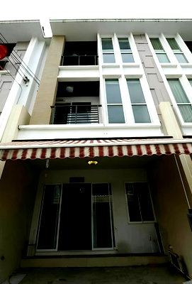 โฮมออฟฟิศ กรุงเทพมหานคร : บ้านกลางเมือง S-Sense อ่อนนุช–วงแหวน ทาวน์โฮม 3 ชั้น ขาย 3.4ล้าน!!! ใช้เป็นสำนักงานหรือเป็นบ้านอยู่อาศัยได้