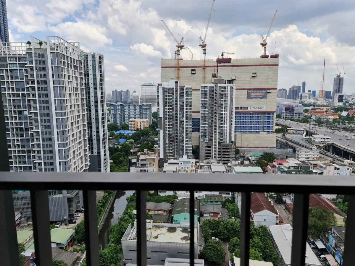 🔥 23rd Floor, City View! Life Asoke - Rama 9 – Beautiful unit, prime location – Only 16,980 Baht/month 🔥
