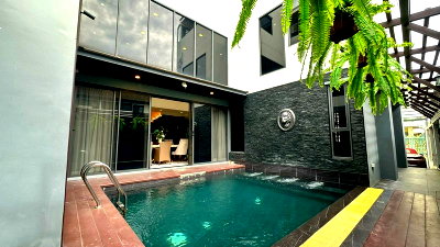 บ้านเดี่ยว กรุงเทพมหานคร : ✨✨✨บ้านเดี่ยวหรู 3 ชั้น 🏢 พร้อมลิฟต์และ🌊สระว่ายน้ำส่วนตัว  📍อินทามระ 28–รัชดาภิเษก ทำเลใจกลางเมือง