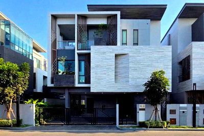 เช่าบ้านเดี่ยว กรุงเทพมหานคร : LTH16087 - Luxury Pool Villa for Rent Phattanakan | The Gentry Phattanakarn 2 | 440 sq.m. | 4 Beds 5 Baths | 230K